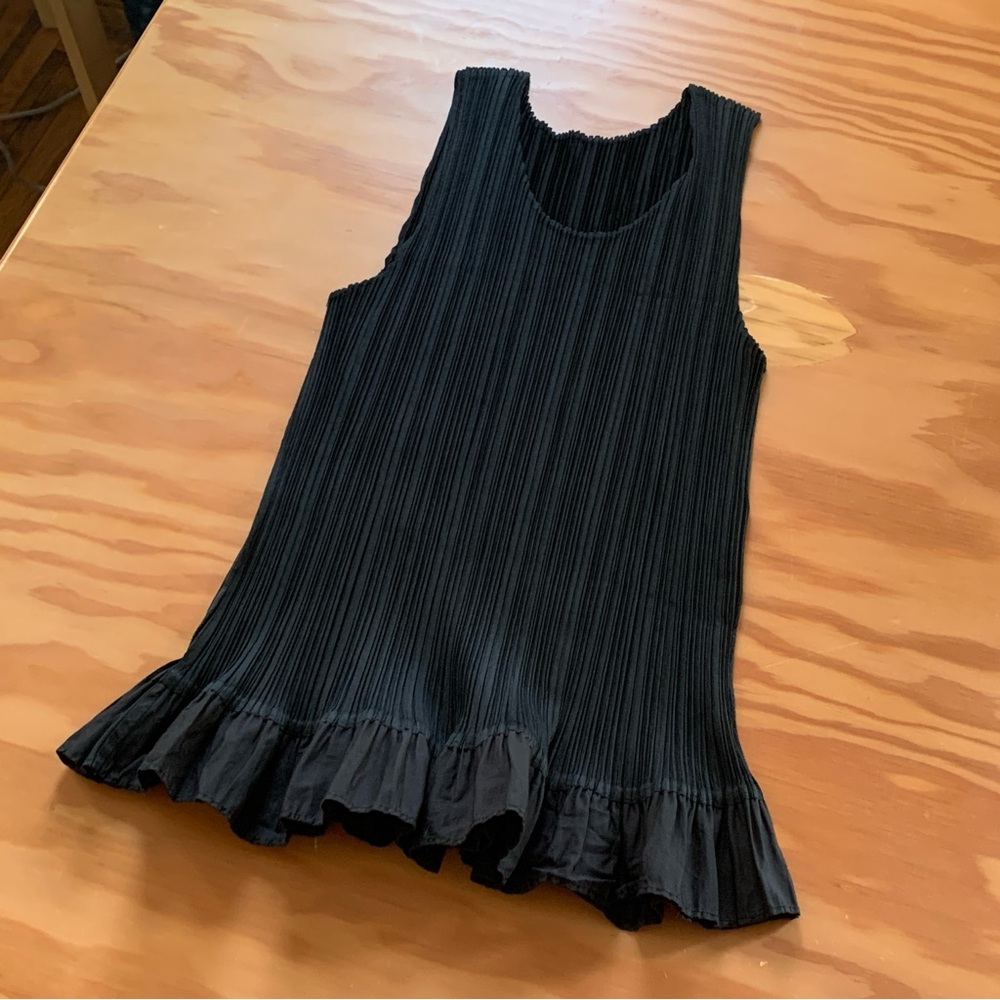 Issey Miyake Pleats Please Tank with Cotton Ruffle - Picture 5 of 7